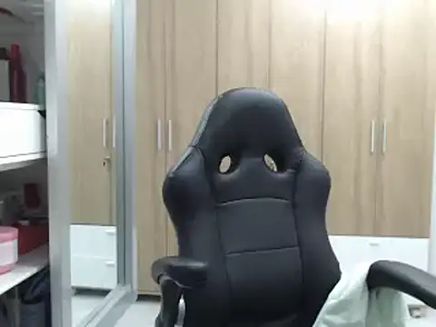 RoxanaLove9 online show from February 6, 2025, 12:11 am