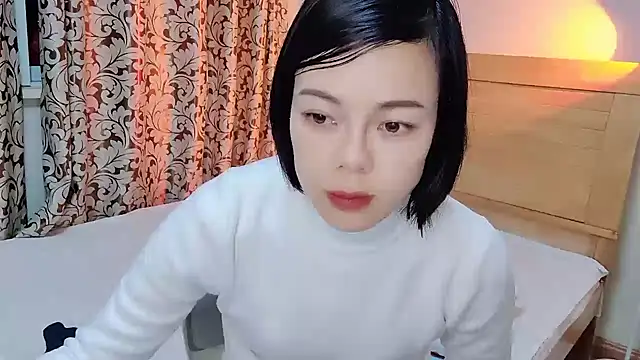 Linda-LL online show from February 25, 2025, 1:06 pm