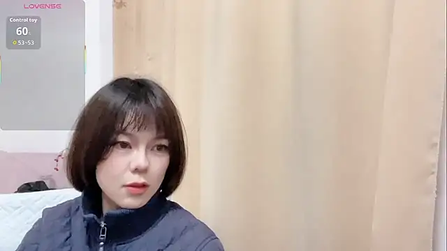 Linda-LL online show from November 24, 2025, 11:54 am