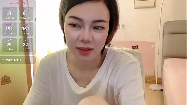 Snapshot of Linda-LL chatting on June 21, 2026, 3:53 am Linda-LL online show from June 21, 2026, 3:53 am