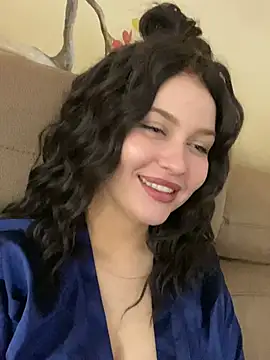 KikiWatson online show from February 21, 2025, 5:31 pm