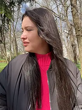 KikiWatson online show from March 20, 2025, 8:09 am