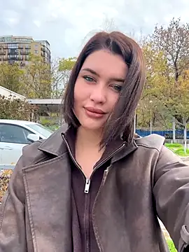 KikiWatson online show from October 24, 2025, 7:16 am