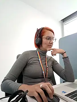 your red rose  online show from January 29, 2025, 3:58 pm