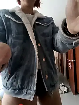 your red rose  online show from February 23, 2025, 2:14 pm