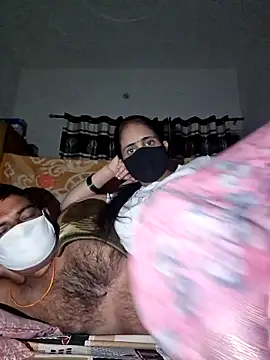 Snapshot of menakshiiikaur chatting on October 23, 2025, 5:33 pm menakshiiikaur online show from October 23, 2025, 5:33 pm