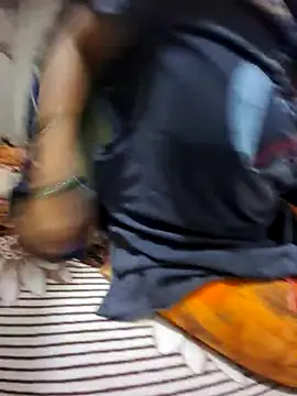 menakshiiikaur online show from November 23, 2025, 2:06 pm