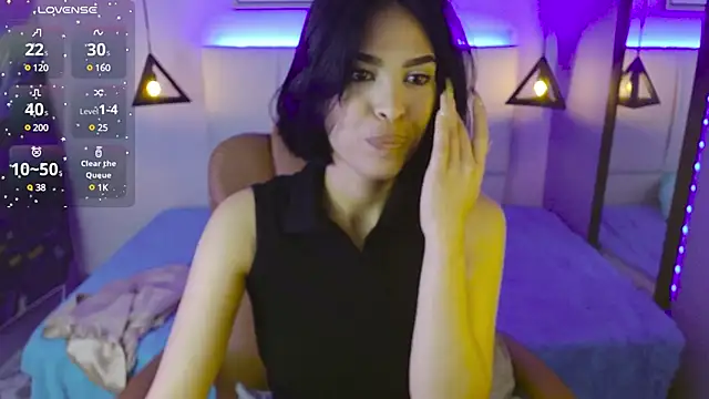 AlessiaVal  online show from January 24, 2025, 12:31 pm