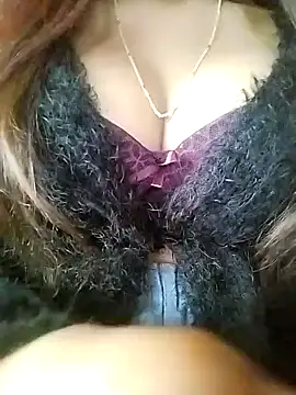 Esha Babyy online show from December 21, 2024, 5:25 am