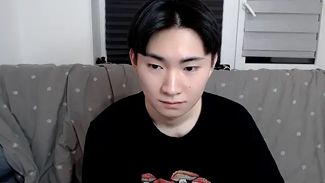 Miram Yu online show from March 9, 2025, 11:46 pm