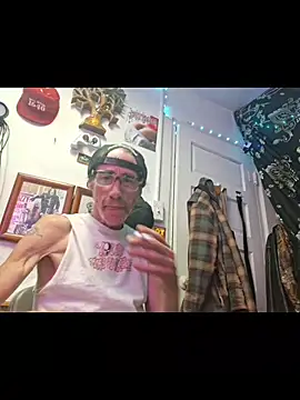 Snapshot of Undercover_Pornstar chatting on July 13, 2026, 5:38 pm Undercover Pornstar online show from July 13, 2026, 5:38 pm