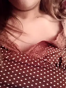 Snapshot of Hotoufia38 chatting on January 26, 2025, 9:51 am Hotoufia38 online show from January 26, 2025, 9:51 am