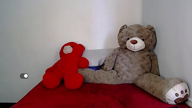 Snapshot of SamanthaaSmitt chatting on March 19, 2025, 6:44 pm SamanthaaSmitt online show from March 19, 2025, 6:44 pm