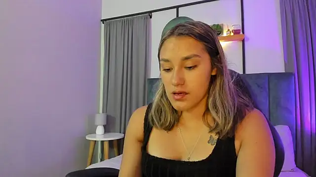  Sophie  miller online show from March 27, 2026, 3:01 pm