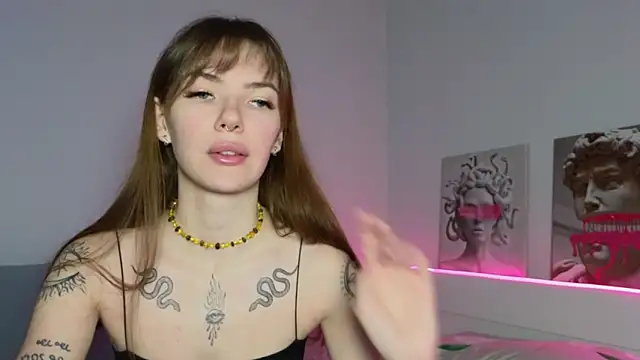 Snapshot of Vetalife chatting on March 17, 2025, 10:06 am Vetalife online show from March 17, 2025, 10:06 am