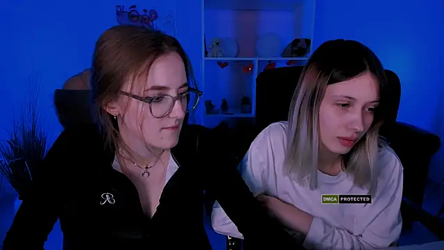 luna berryy online show from March 15, 2025, 3:40 am