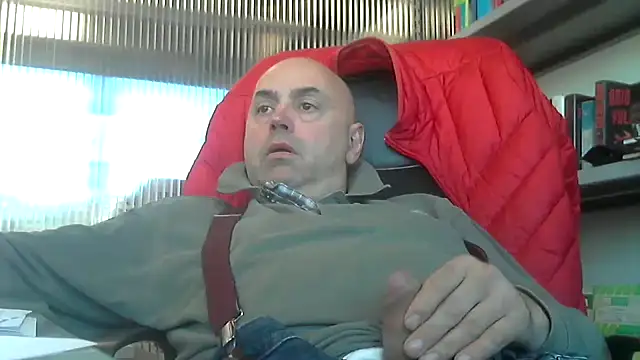 Snapshot of pantomax chatting on December 15, 2024, 9:56 am pantomax online show from December 15, 2024, 9:56 am