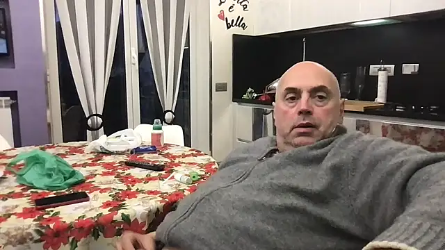 Snapshot of pantomax chatting on December 30, 2024, 3:57 pm pantomax online show from December 30, 2024, 3:57 pm