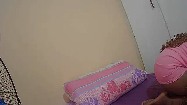 Snapshot of ebonyjezebel chatting on December 7, 2024, 2:24 pm ebonyjezebel online show from December 7, 2024, 2:24 pm