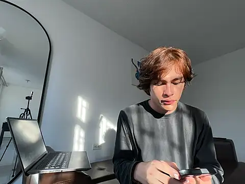 Ne0nn online show from January 12, 2025, 9:51 pm