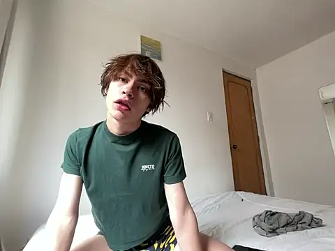 Ne0nn online show from March 18, 2025, 2:59 pm