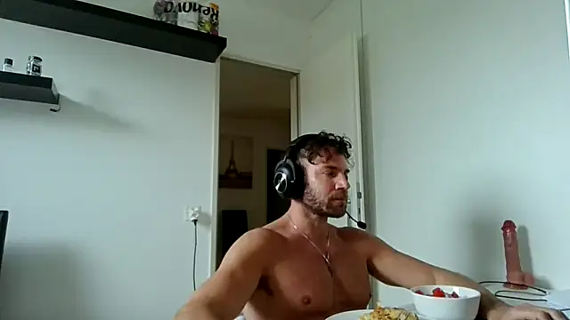 alpha-hunk online show from April 20, 2026, 1:36 pm