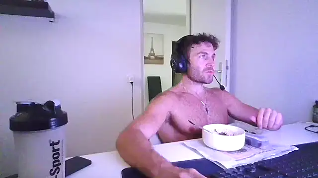 Snapshot of alpha-hunk chatting on June 25, 2026, 10:09 am alpha-hunk online show from June 25, 2026, 10:09 am