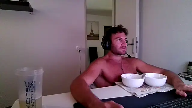 Snapshot of alpha-hunk chatting on June 26, 2026, 10:30 am alpha-hunk online show from June 26, 2026, 10:30 am