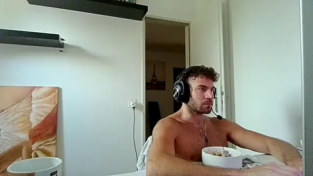 Snapshot of alpha-hunk chatting on June 30, 2026, 10:38 am alpha-hunk online show from June 30, 2026, 10:38 am