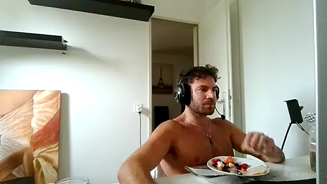Snapshot of alpha-hunk chatting on July 1, 2026, 10:17 am alpha-hunk online show from July 1, 2026, 10:17 am