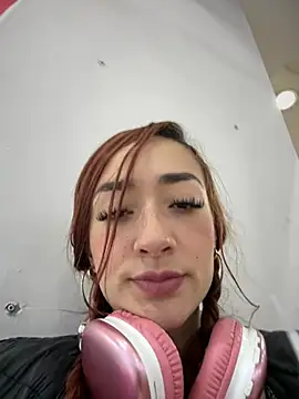 ariiel  online show from December 15, 2024, 2:16 pm