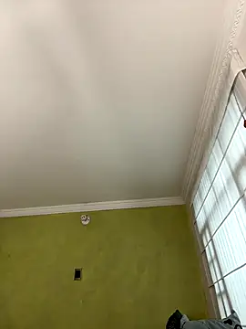 aurora divine online show from December 21, 2025, 1:18 pm