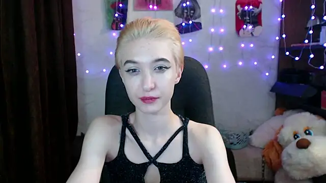 Snapshot of MilanaThorn chatting on January 9, 2025, 10:31 pm MilanaThorn online show from January 9, 2025, 10:31 pm