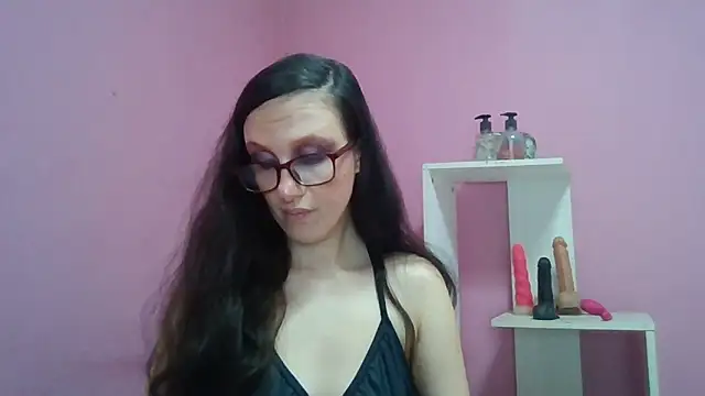 Snapshot of LolaBoobs chatting on May 9, 2026, 7:35 am LolaBoobs online show from May 9, 2026, 7:35 am