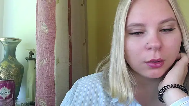 Thalia  Star online show from September 16, 2025, 6:25 am