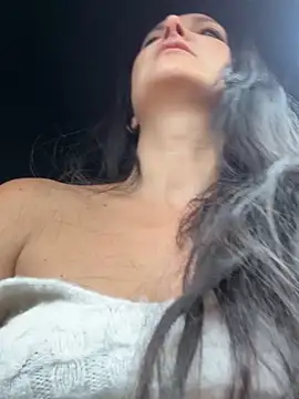 -OLYA- online show from February 9, 2026, 1:04 pm