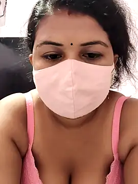 Snapshot of Dr_Chhaya chatting on June 19, 2026, 10:41 am Dr Chhaya online show from June 19, 2026, 10:41 am