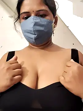 Snapshot of Dr_Chhaya chatting on July 14, 2026, 6:07 am Dr Chhaya online show from July 14, 2026, 6:07 am