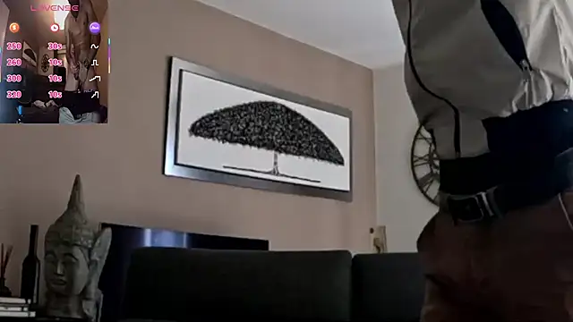 Snapshot of ApollonFit_x69 chatting on October 16, 2025, 9:10 am ApollonFit x69 online show from October 16, 2025, 9:10 am