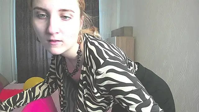 Miss Elsa  online show from February 14, 2025, 3:43 am