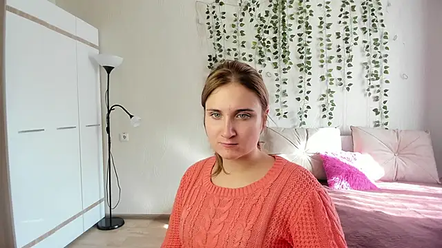 Miss Elsa  online show from September 23, 2025, 4:37 am