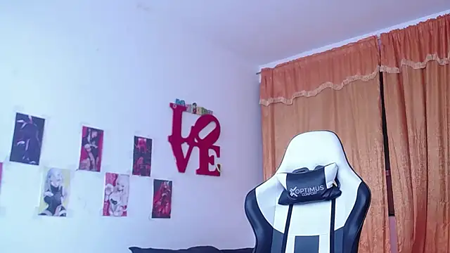 Snapshot of gigiqueen_18 chatting on October 2, 2025, 6:04 pm gigiqueen 18 online show from October 2, 2025, 6:04 pm