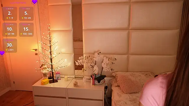 Lilly Colins online show from February 22, 2026, 7:23 pm