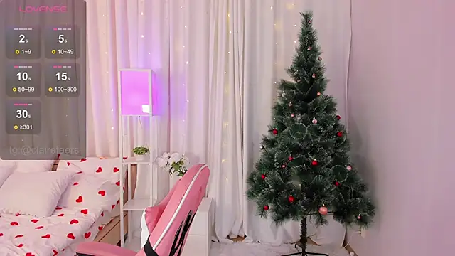 Snapshot of ClaireFaers_ chatting on December 17, 2024, 12:11 pm ClaireFaers online show from December 17, 2024, 12:11 pm