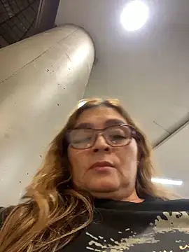 AntonellaAlondra4 online show from February 2, 2025, 12:40 am