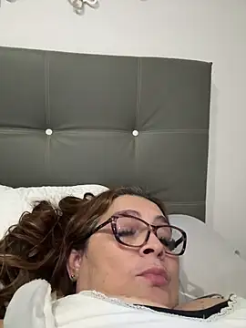 AntonellaAlondra4 online show from February 3, 2026, 3:37 am