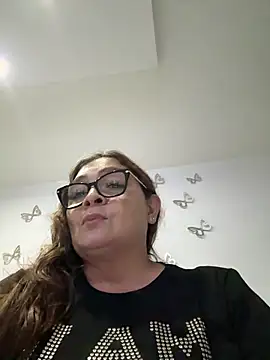 AntonellaAlondra4 online show from June 4, 2026, 12:05 am