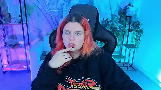 NielletaBlossom online show from March 7, 2025, 5:08 am