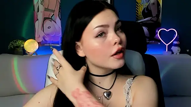 AkiraKatsu online show from December 17, 2024, 7:15 pm