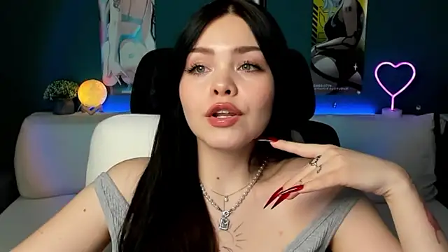 AkiraKatsu online show from January 20, 2025, 5:16 pm